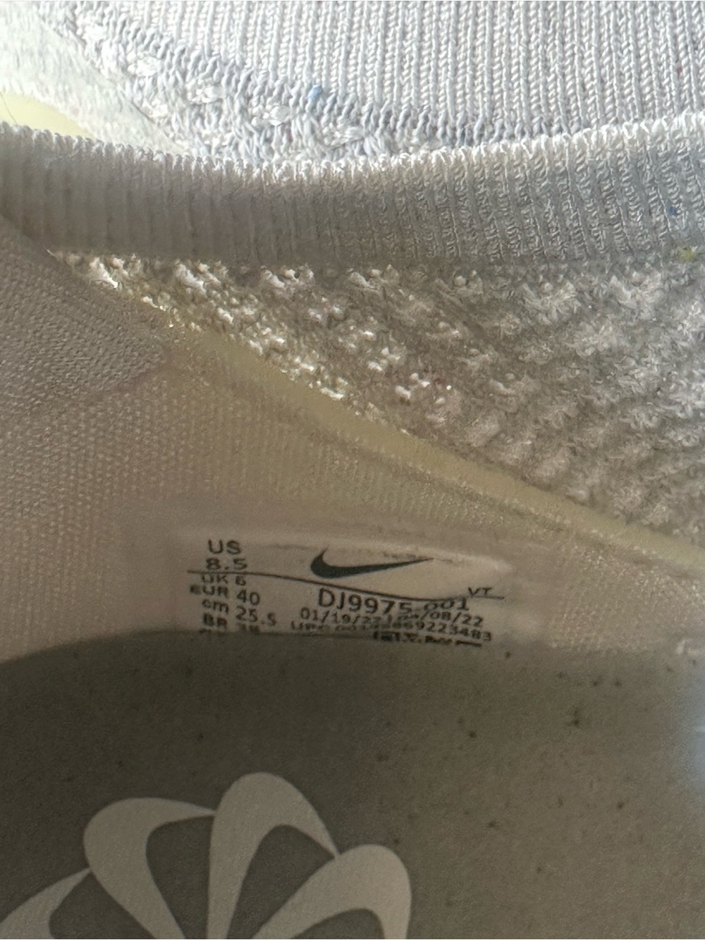 Nike Air Vapormax Flyknit women’s 8.5 - Picture 5 of 16